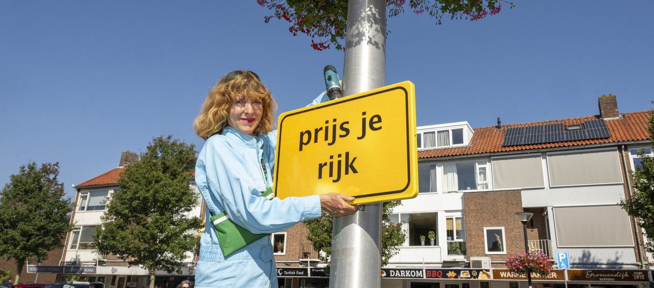 Joanneke Meester - Straatpoezie: Kunstproject Signs zet je aan het denken